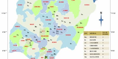 Kaart van nigeria waarin de minerale bronnen